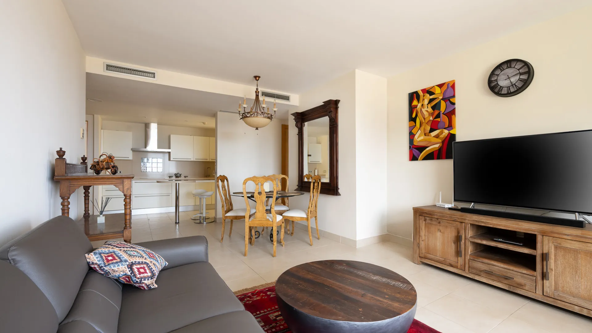 Se vende apartamento de 3 dormitorios en Samara