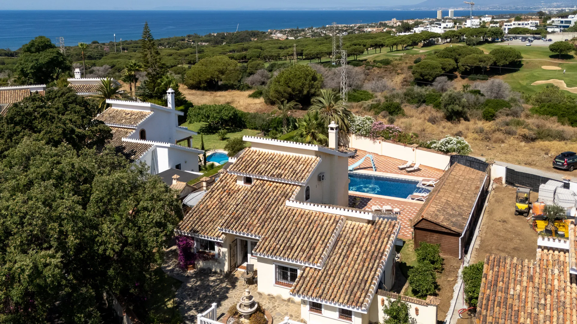 For sale villa in Calahonda with 3 bedrooms