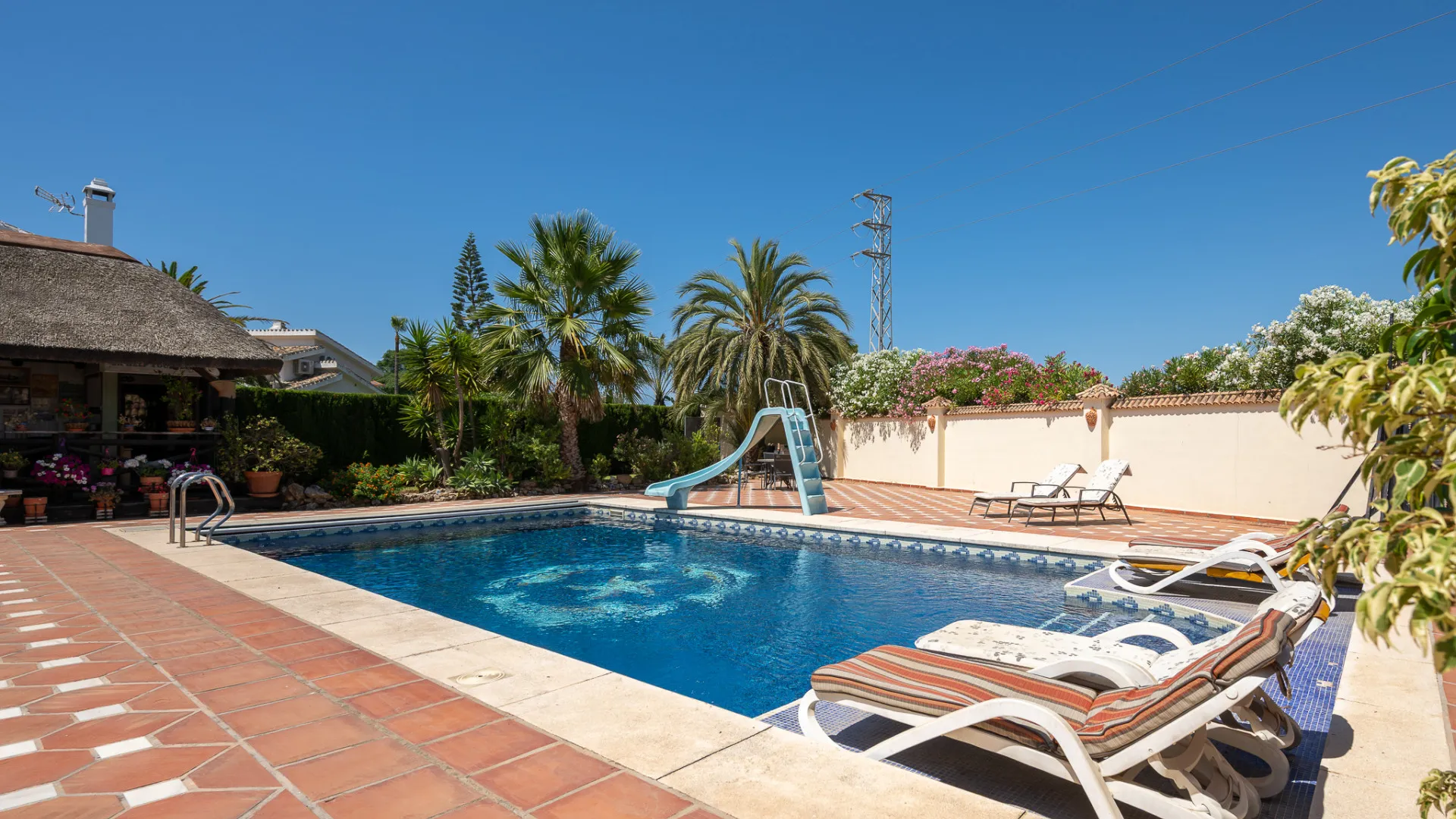 For sale villa in Calahonda with 3 bedrooms
