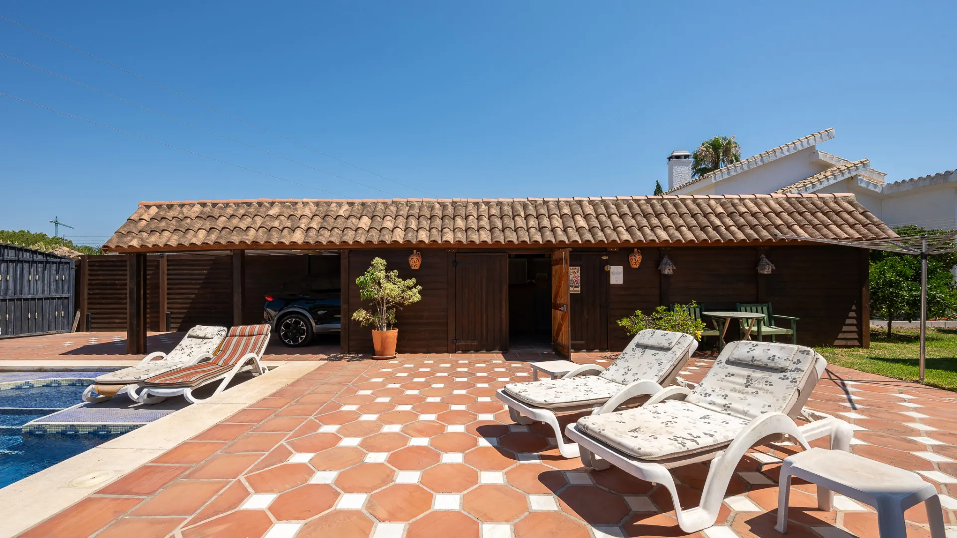 For sale villa in Calahonda with 3 bedrooms