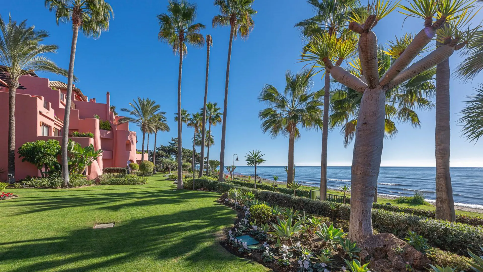 Menara Beach, apartamento planta baja a la venta