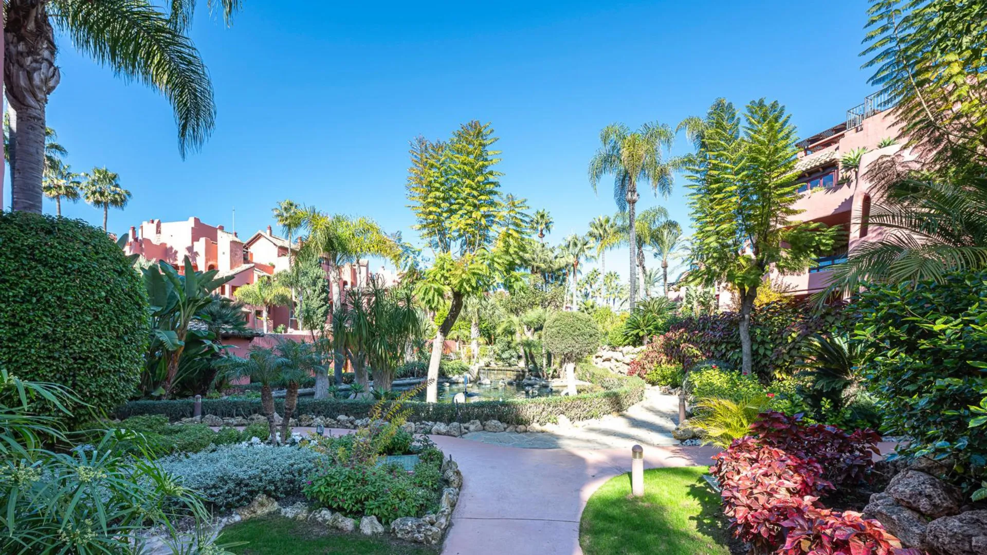 Menara Beach, apartamento planta baja a la venta