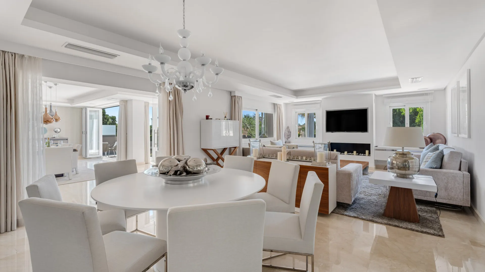 Comprar villa en Nueva Andalucia con 6 dormitorios