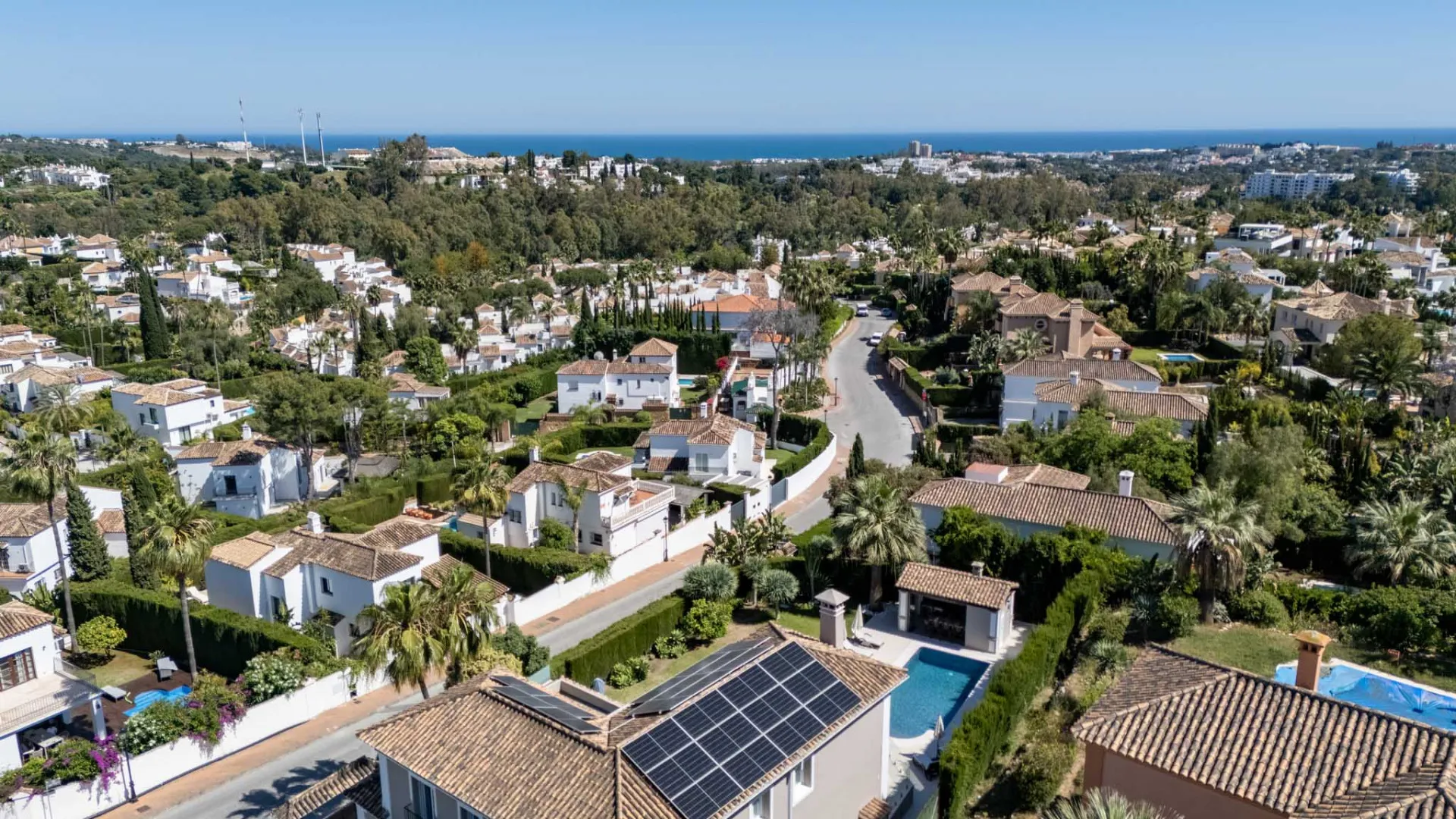 Comprar villa en Nueva Andalucia con 6 dormitorios