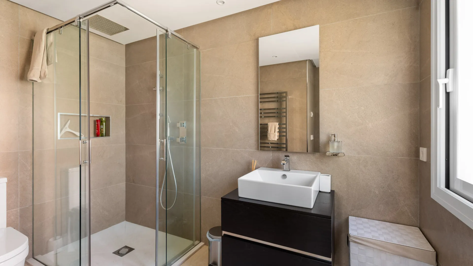 Comprar villa en Nueva Andalucia con 6 dormitorios
