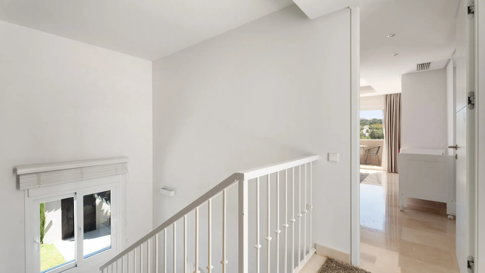 Comprar villa en Nueva Andalucia con 6 dormitorios