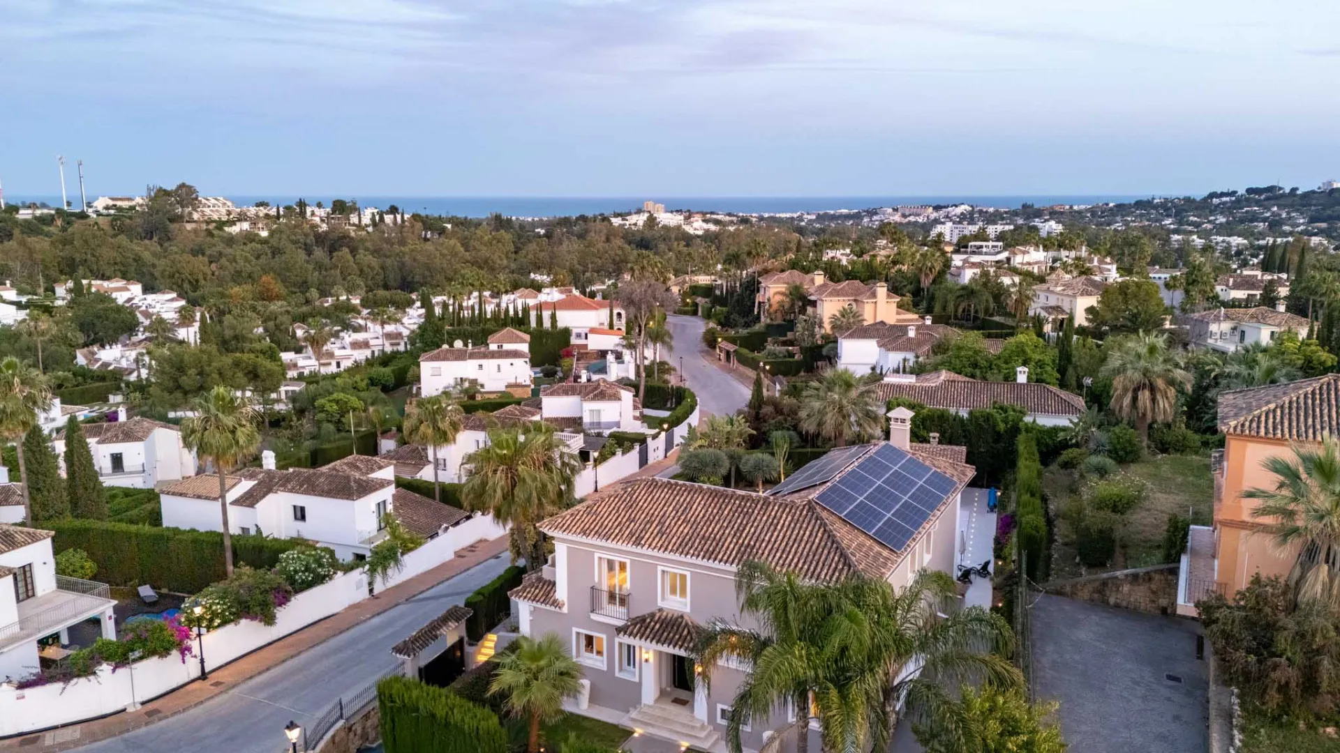 Comprar villa en Nueva Andalucia con 6 dormitorios
