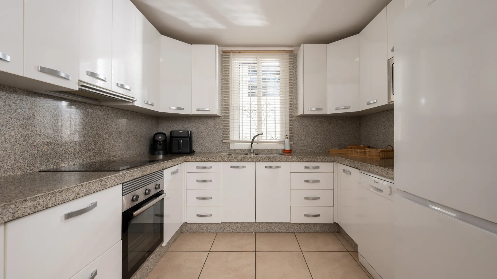 Apartment for sale in Riviera del Sol with 3 bedrooms