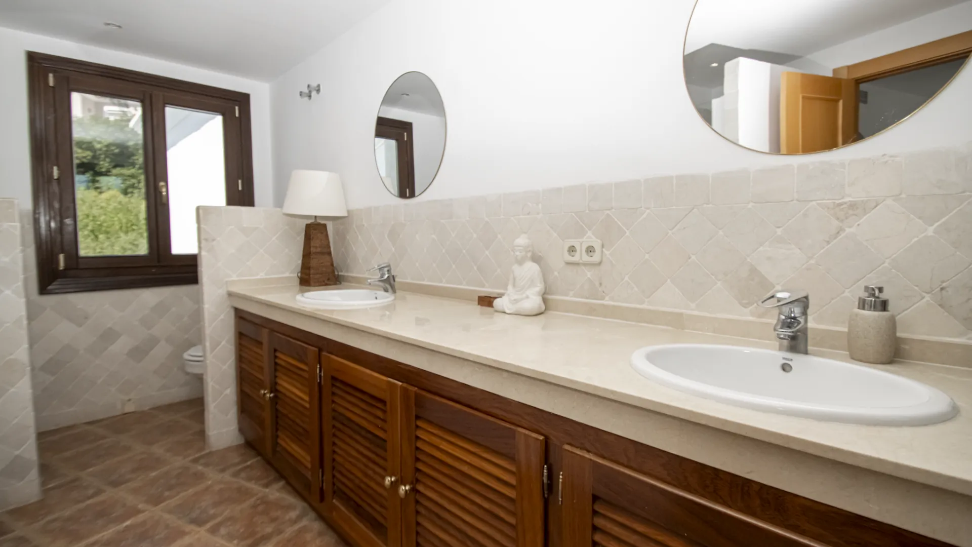 4 bedrooms semi detached house for sale in El Paraiso