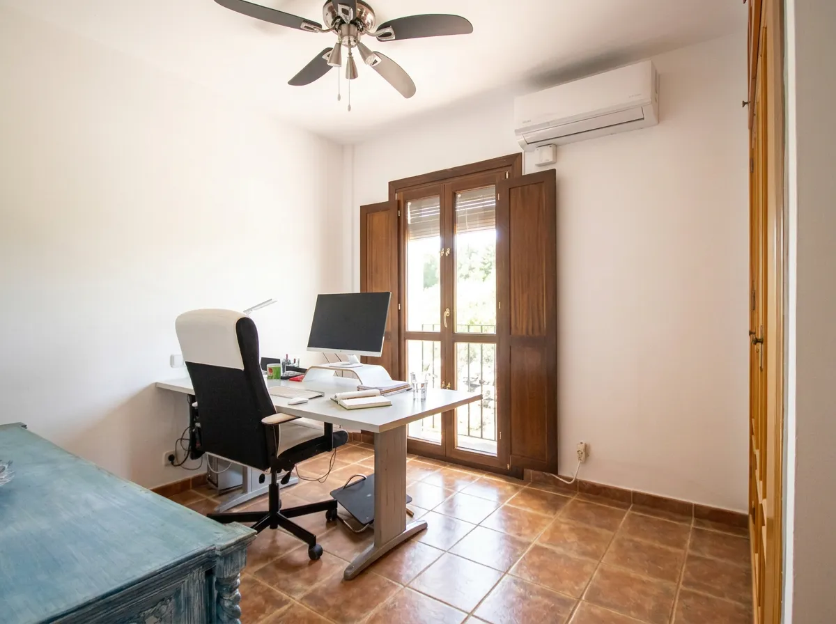 4 bedrooms semi detached house for sale in El Paraiso