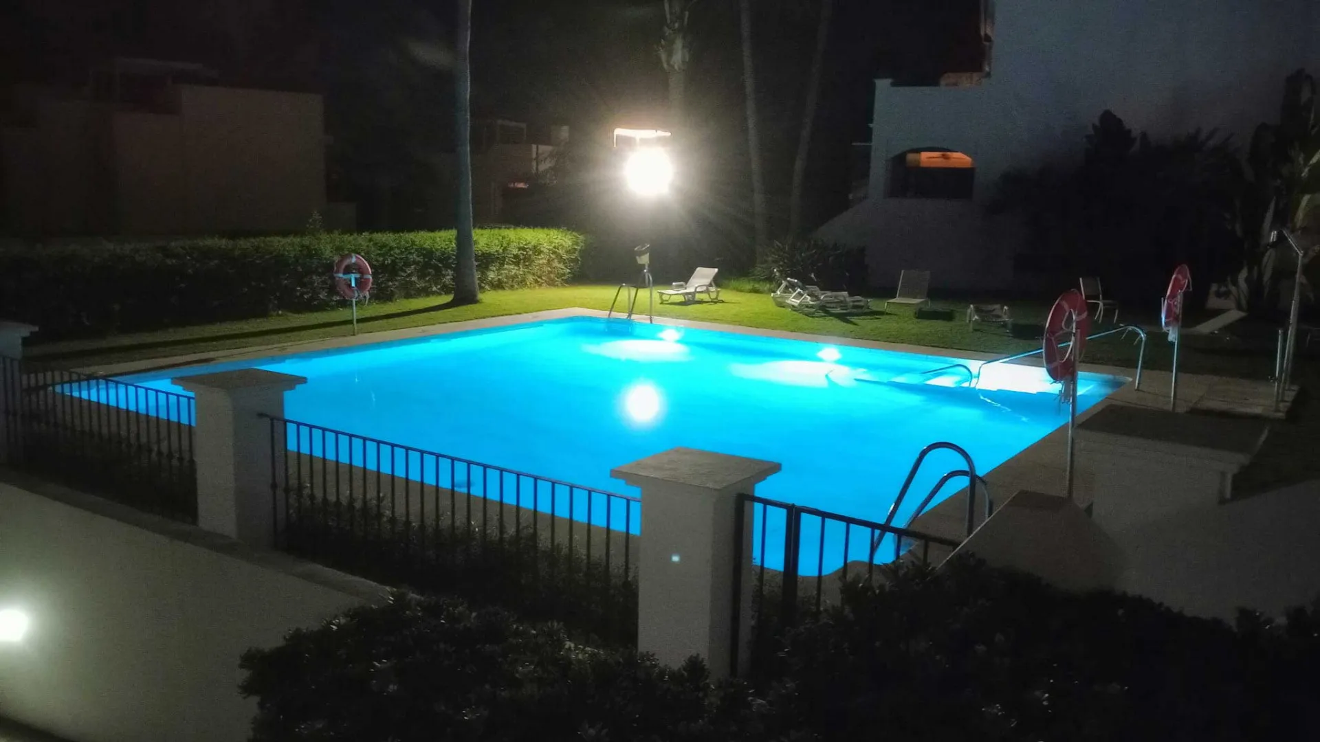 4 bedrooms semi detached house for sale in El Paraiso
