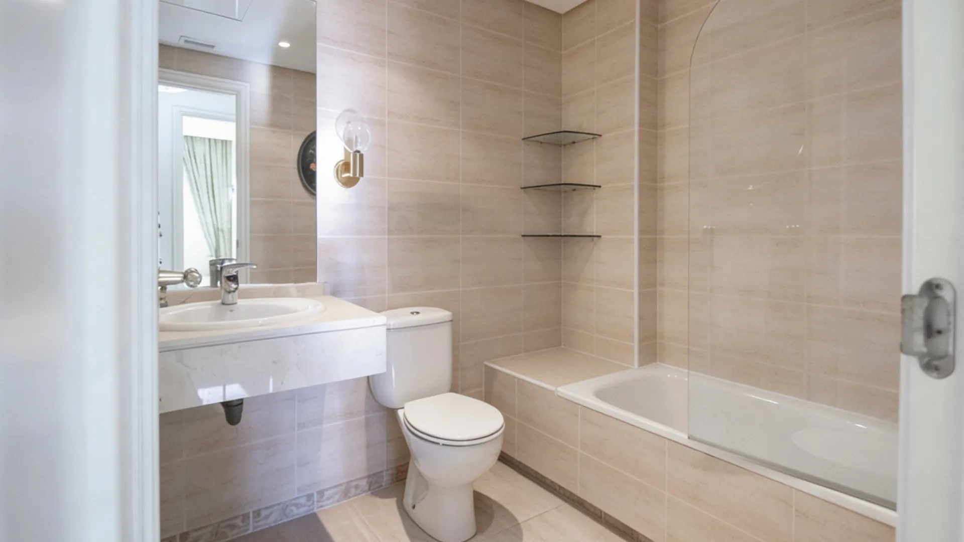 For sale 2 bedrooms apartment in Hacienda Nagüeles I