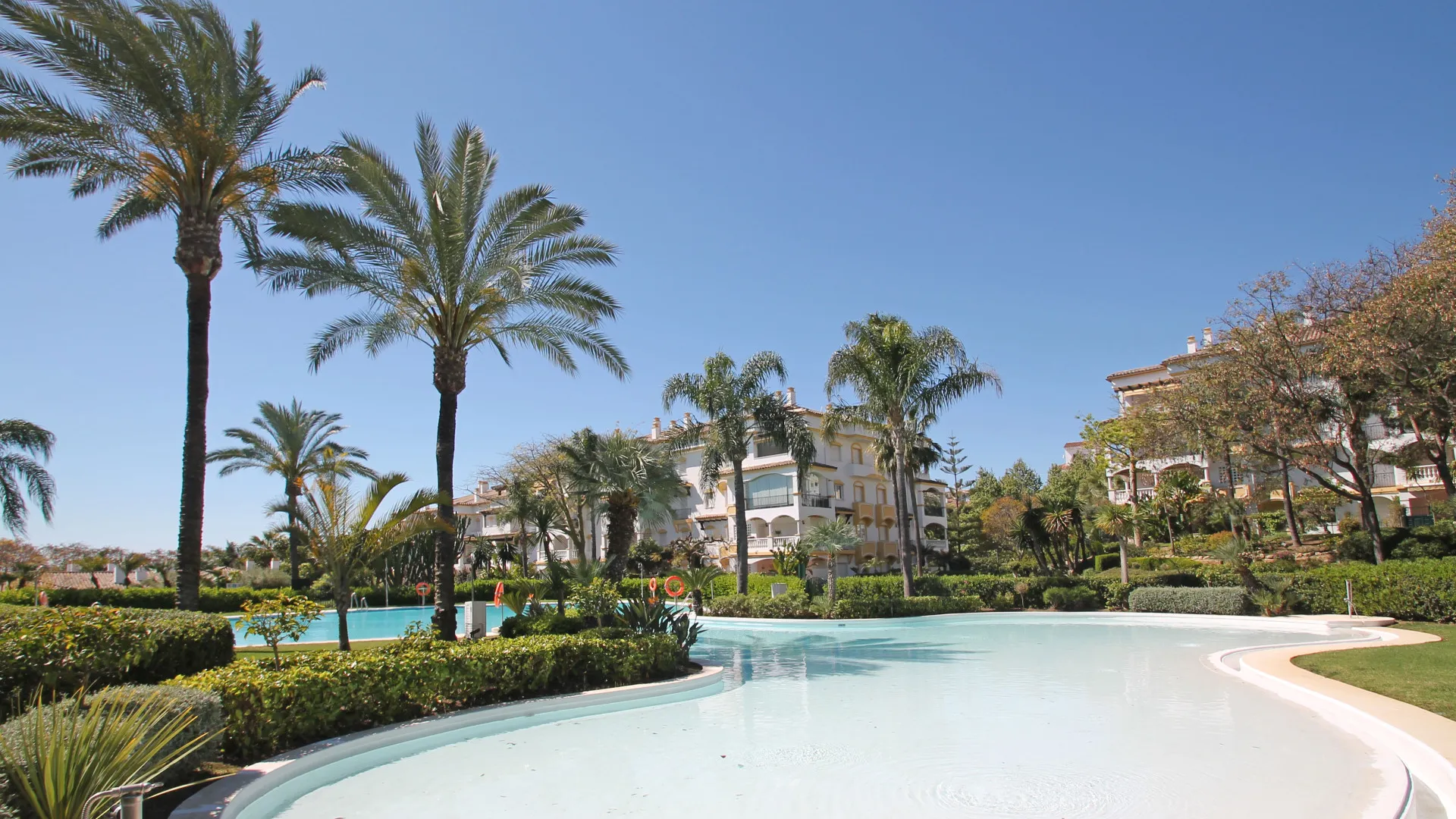 For sale 2 bedrooms apartment in Hacienda Nagüeles I