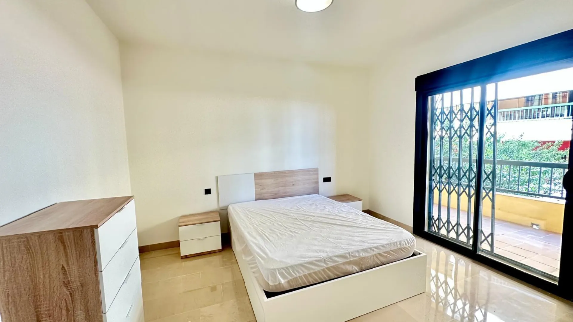 For sale San Pedro de Alcantara apartment with 2 bedrooms