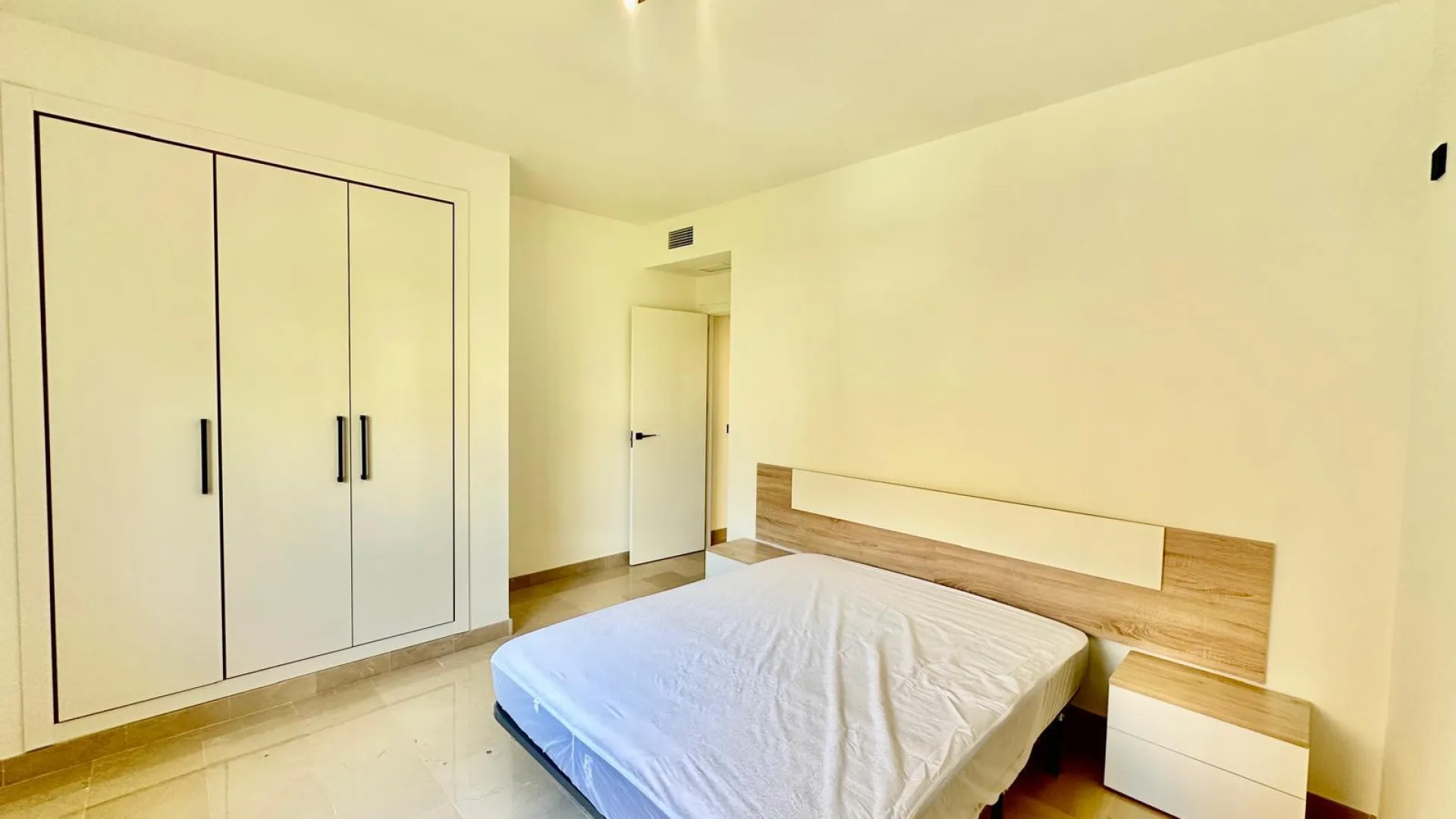 For sale San Pedro de Alcantara apartment with 2 bedrooms