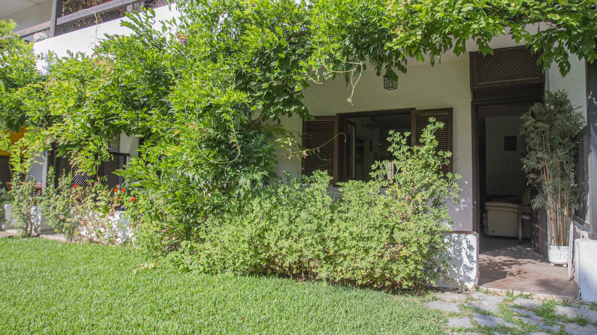 Comprar apartamento planta baja en Marbella Golden Mile