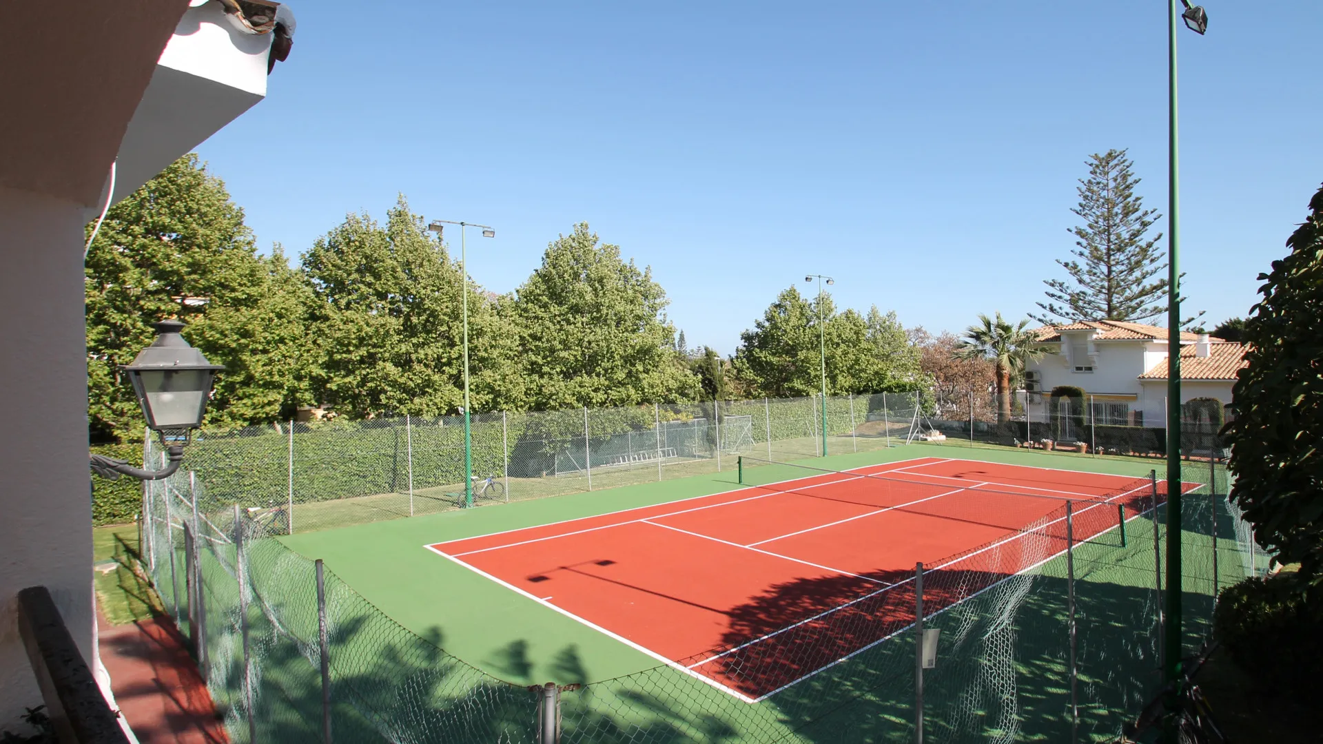 Comprar apartamento planta baja en Marbella Golden Mile