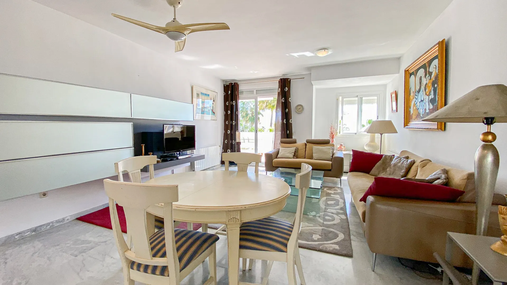 Atico duplex en venta de 3 dormitorios en Marbella Golden Mile