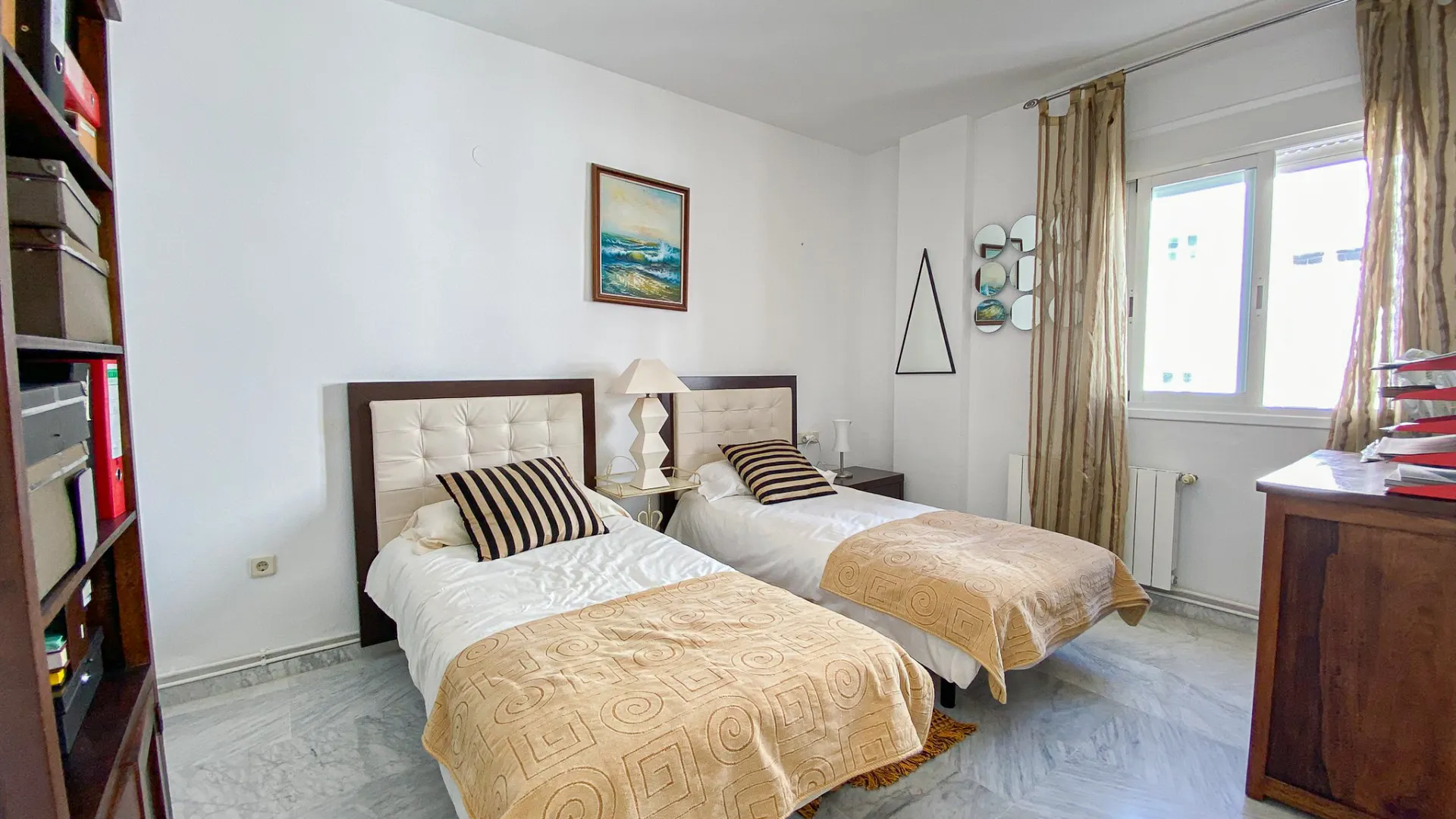 Atico duplex en venta de 3 dormitorios en Marbella Golden Mile