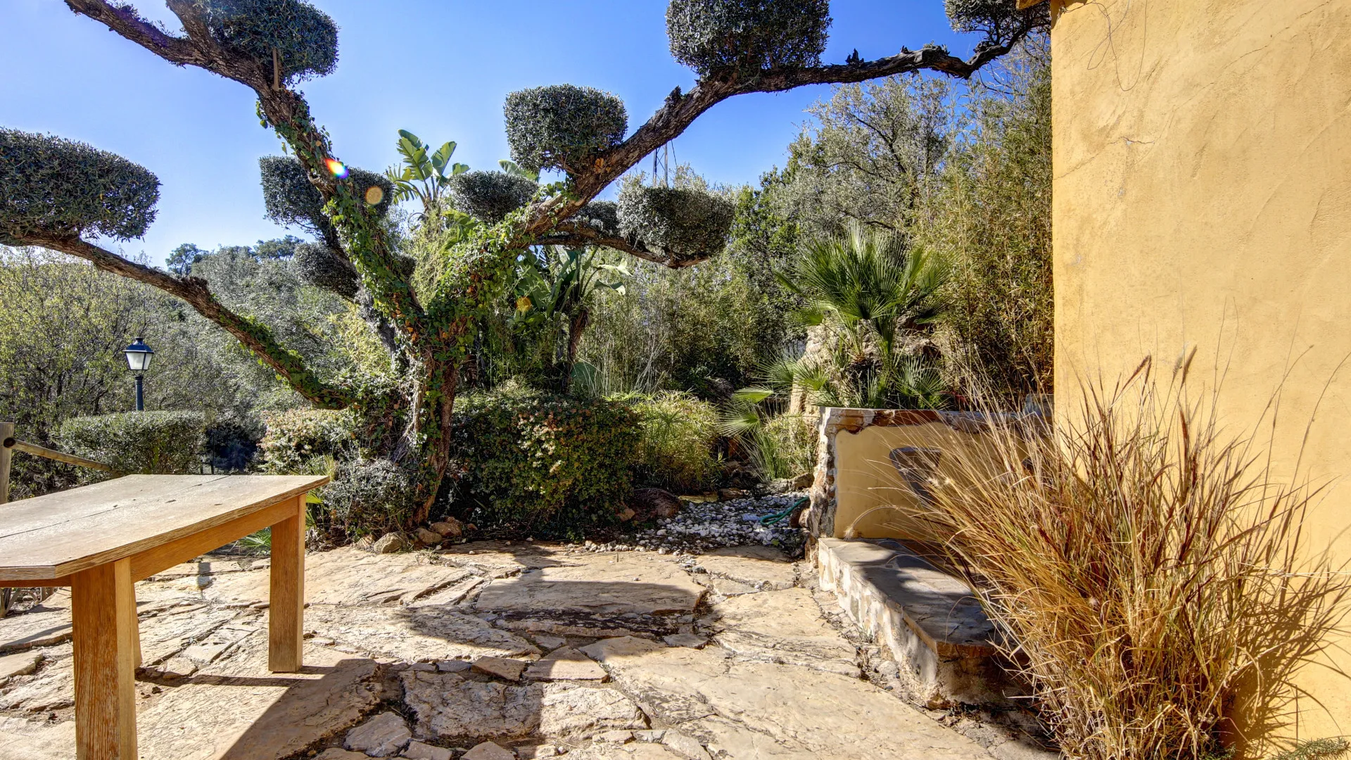 Finca en venta de 5 dormitorios en Ojen