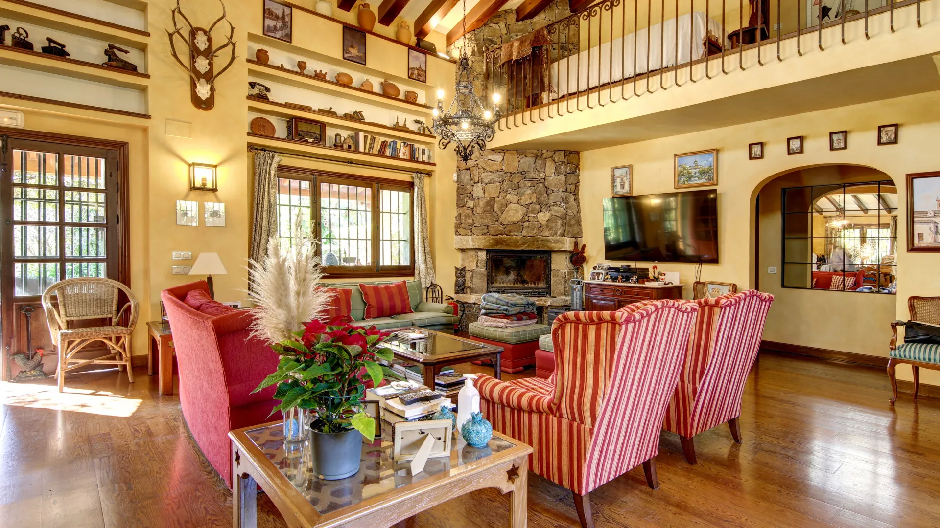 Finca en venta de 5 dormitorios en Ojen