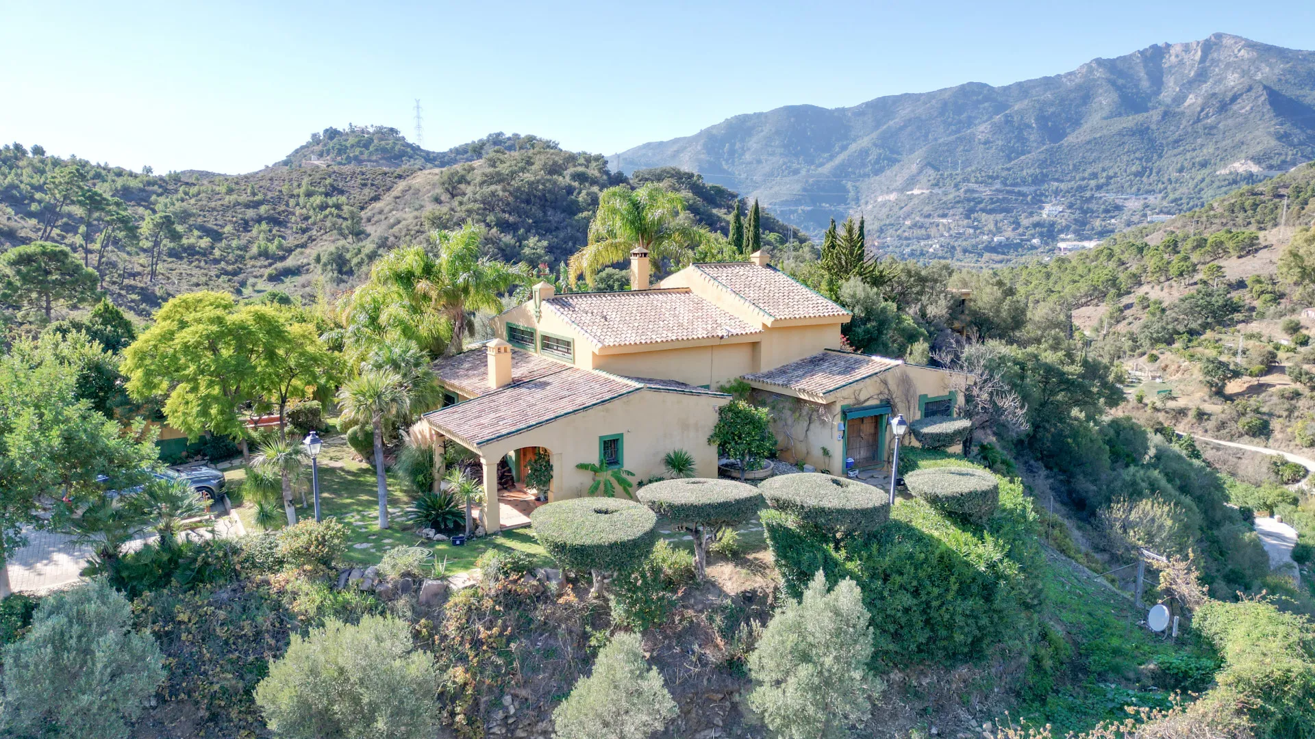 Finca en venta de 5 dormitorios en Ojen