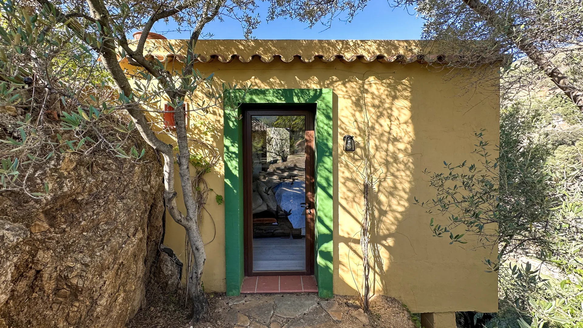 Finca en venta de 5 dormitorios en Ojen