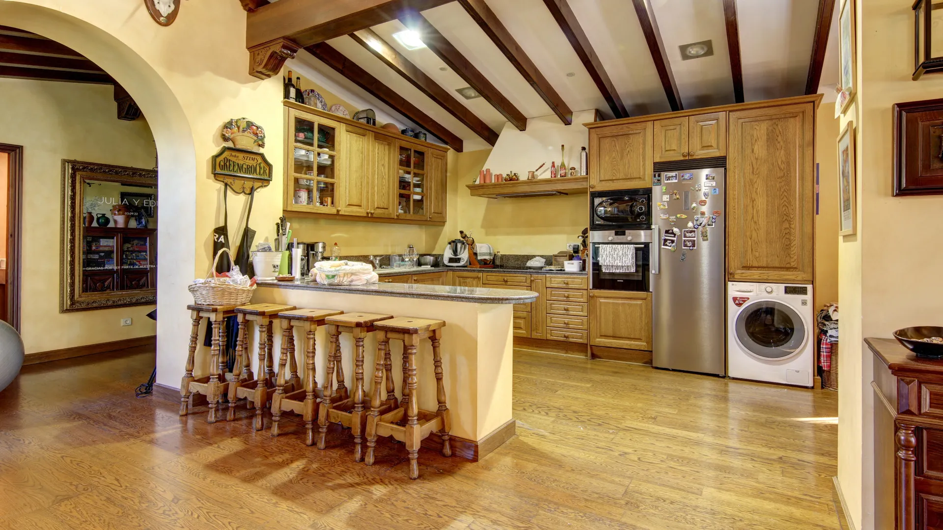 Finca en venta de 5 dormitorios en Ojen