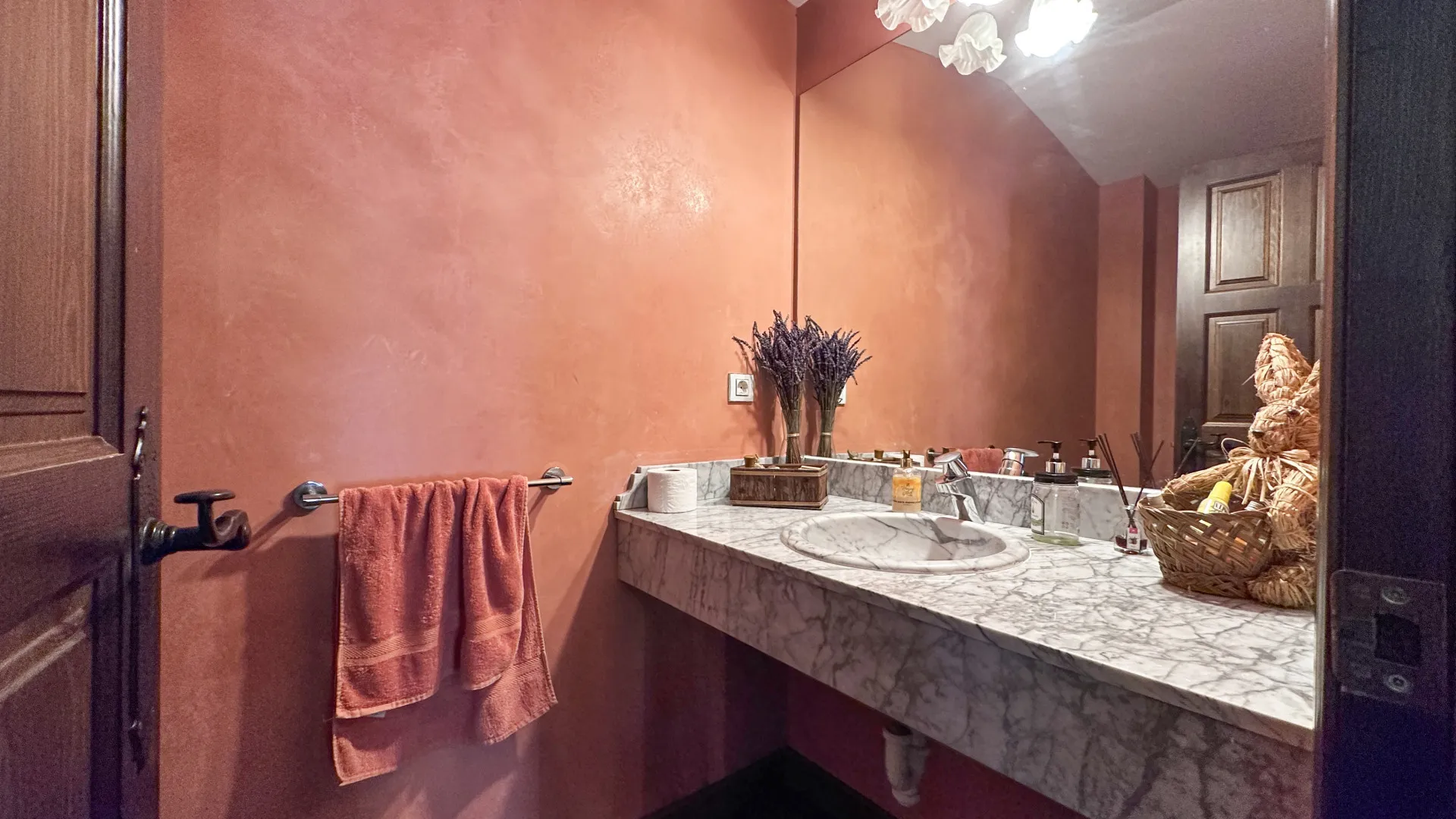 Finca en venta de 5 dormitorios en Ojen