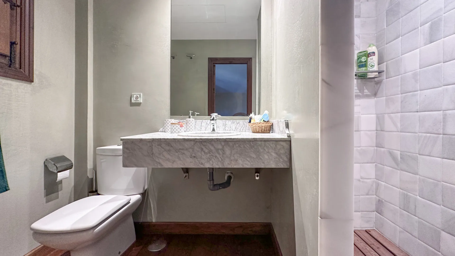 Finca en venta de 5 dormitorios en Ojen