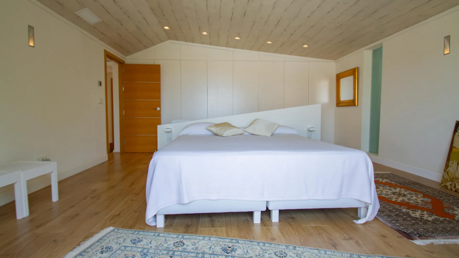 For sale 5 bedrooms villa in Nueva Andalucia