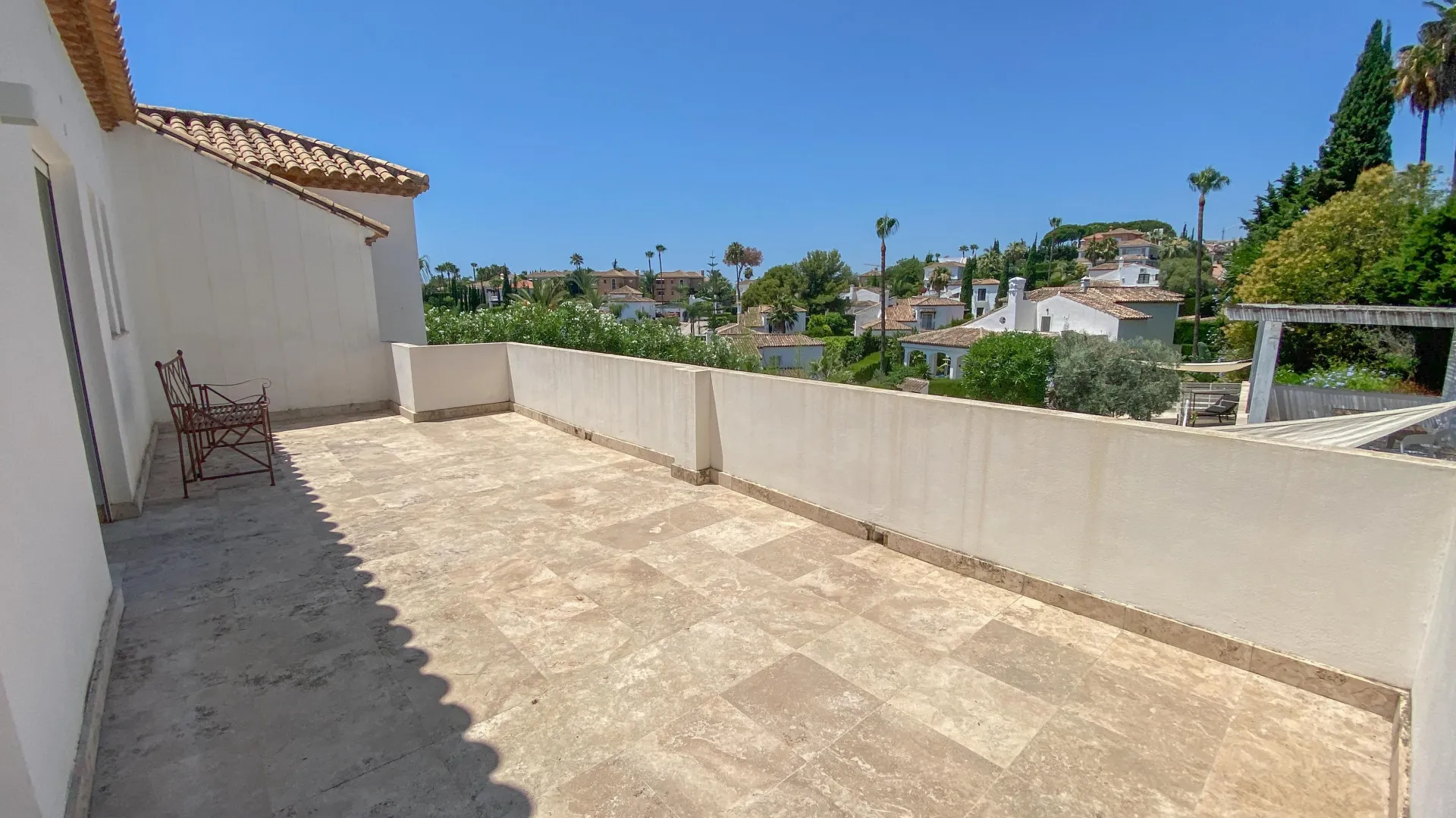 For sale 5 bedrooms villa in Nueva Andalucia