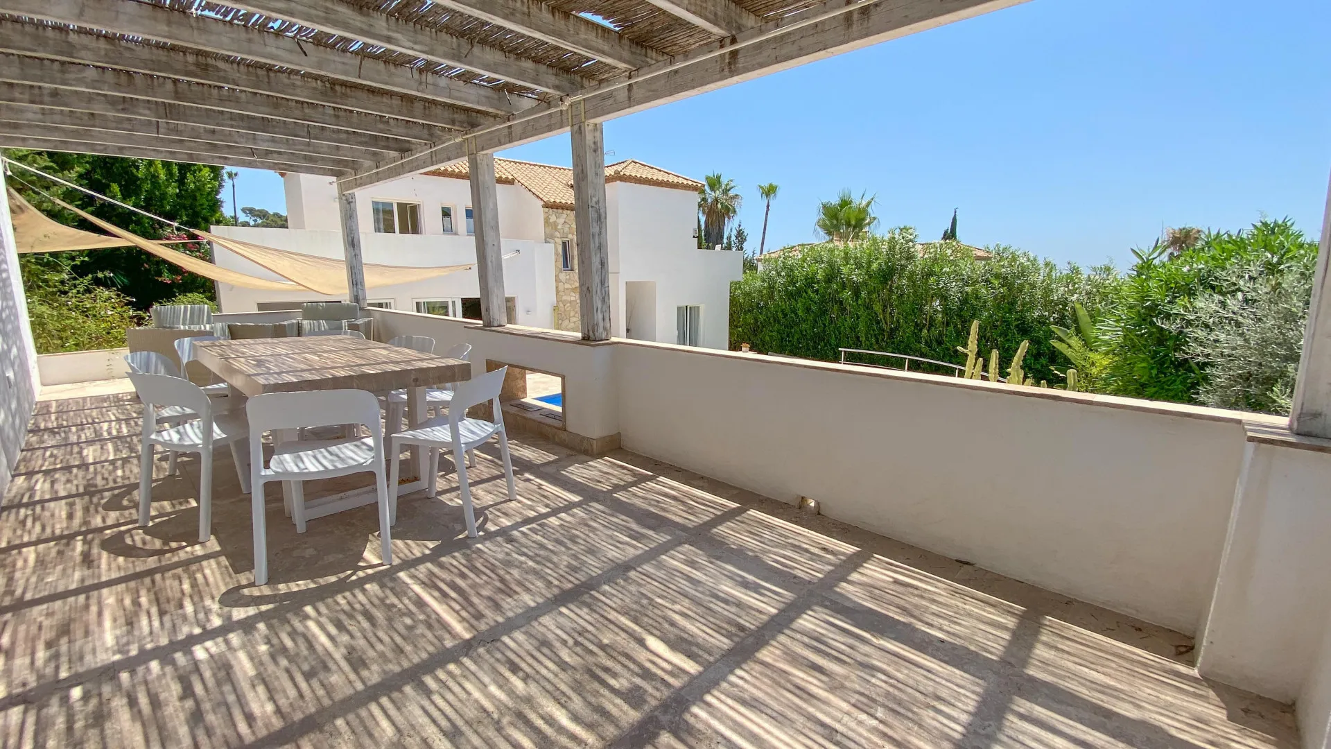 For sale 5 bedrooms villa in Nueva Andalucia