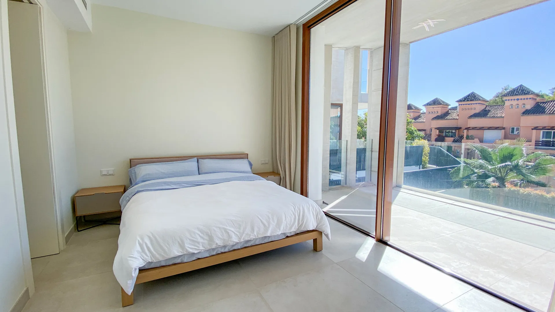 For sale semi detached villa in Marbella Golden Mile