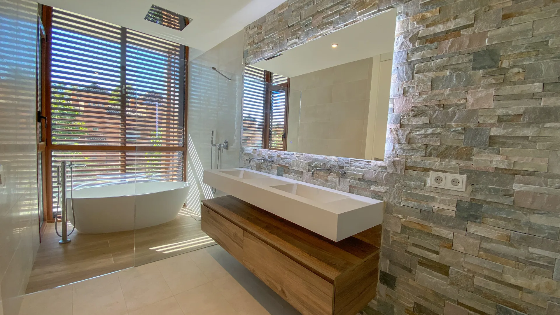 For sale semi detached villa in Marbella Golden Mile