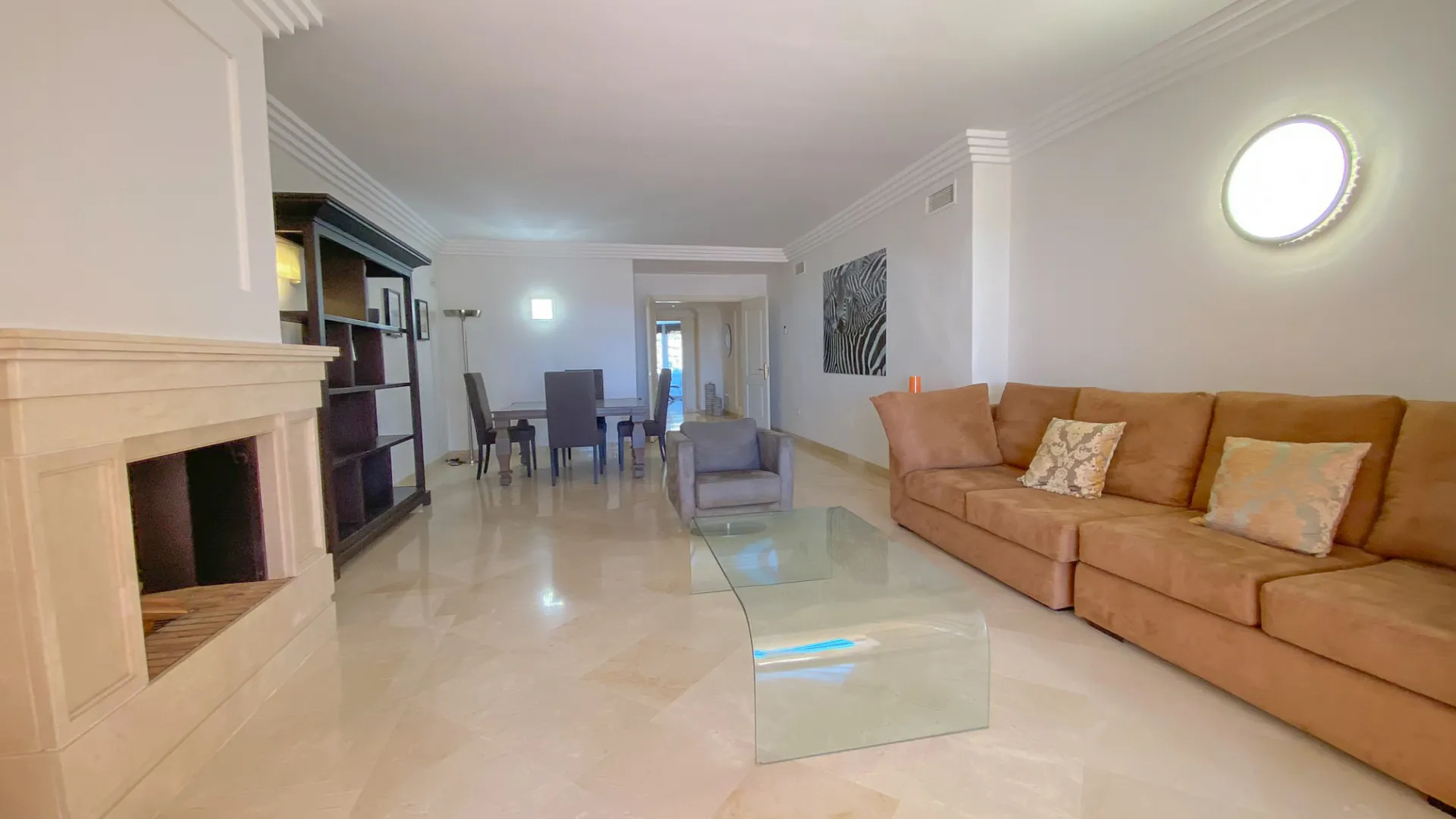 For sale Nueva Andalucia 2 bedrooms ground floor apartment