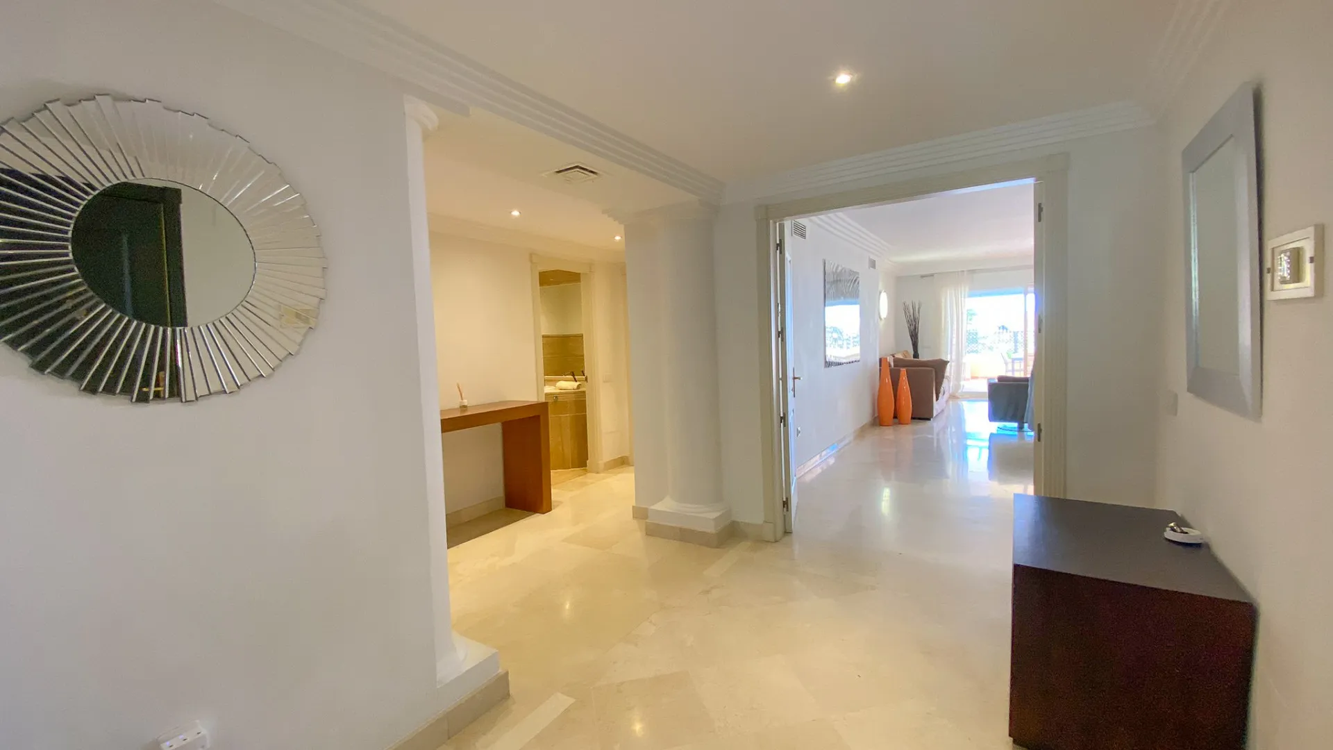 For sale Nueva Andalucia 2 bedrooms ground floor apartment