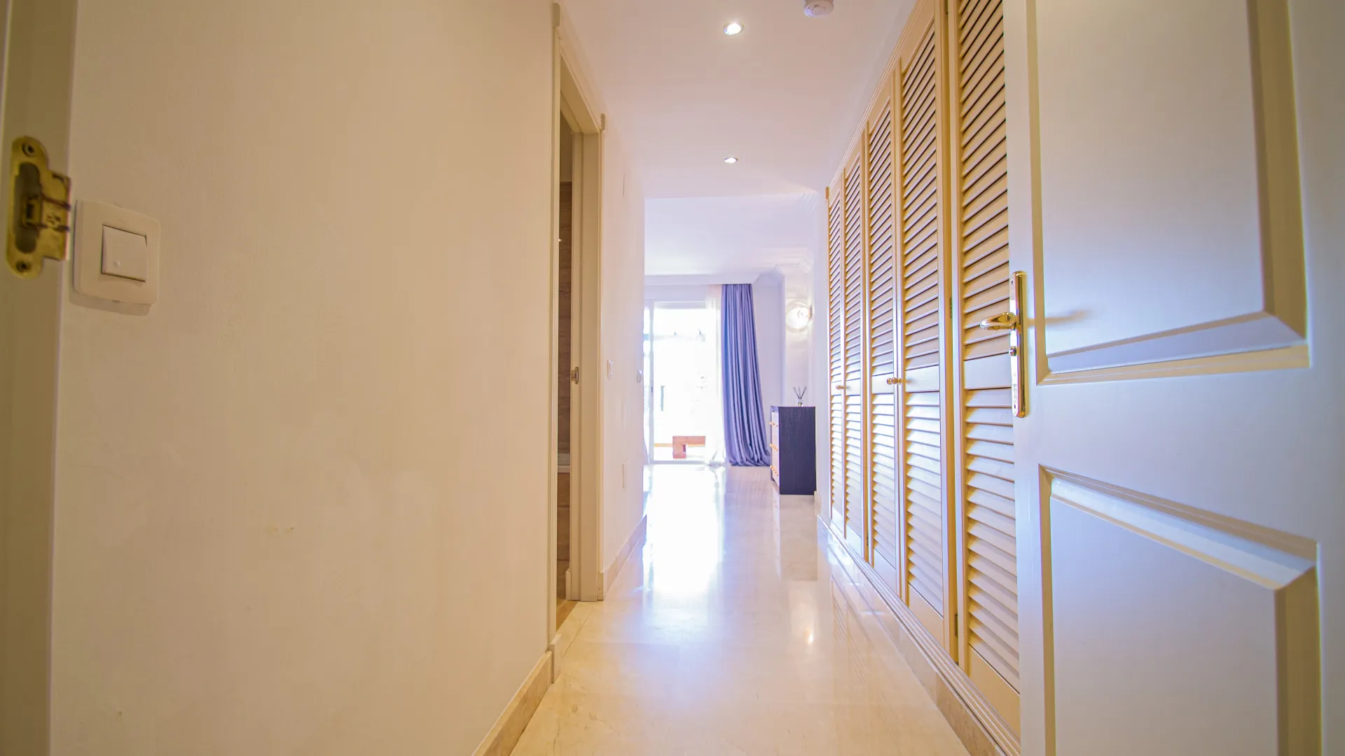 For sale Nueva Andalucia 2 bedrooms ground floor apartment