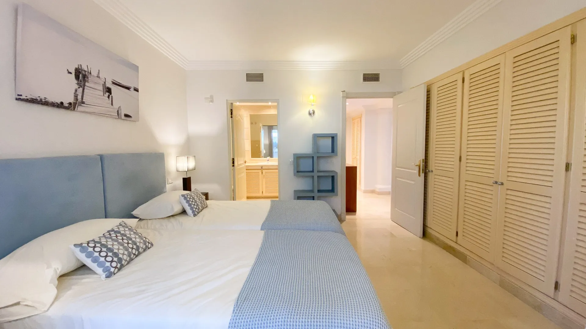 For sale Nueva Andalucia 2 bedrooms ground floor apartment