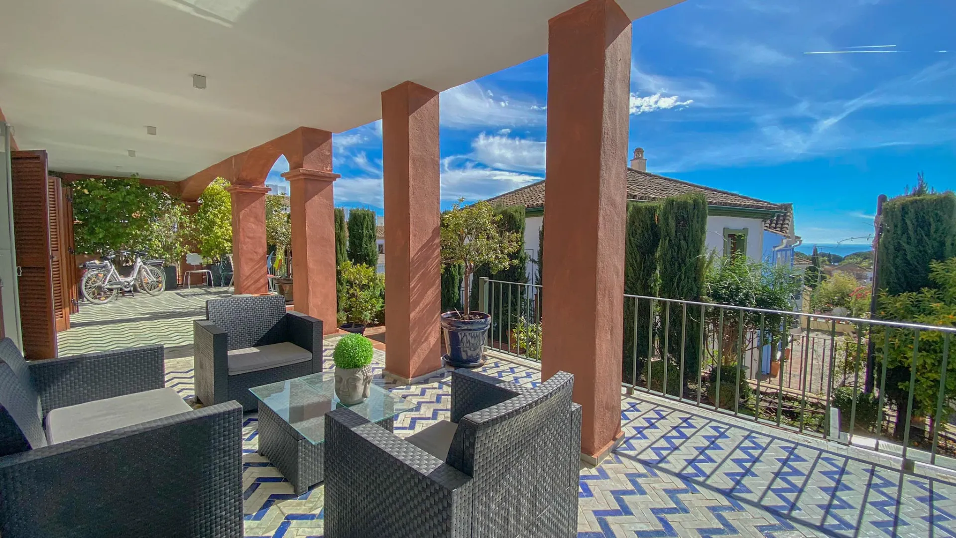 Pareado a la venta de 4 dormitorios en Marbella Golden Mile