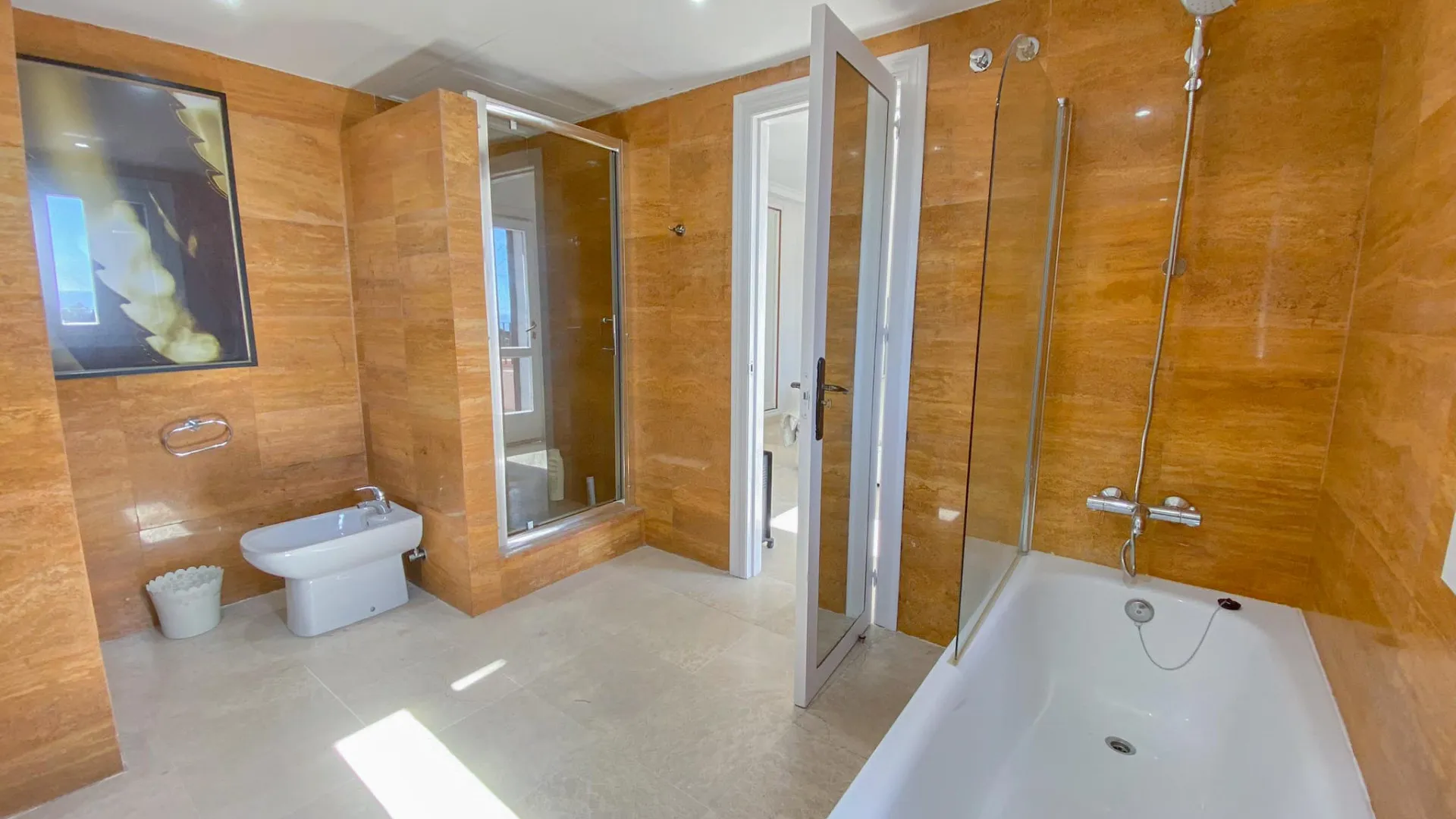 Pareado a la venta de 4 dormitorios en Marbella Golden Mile