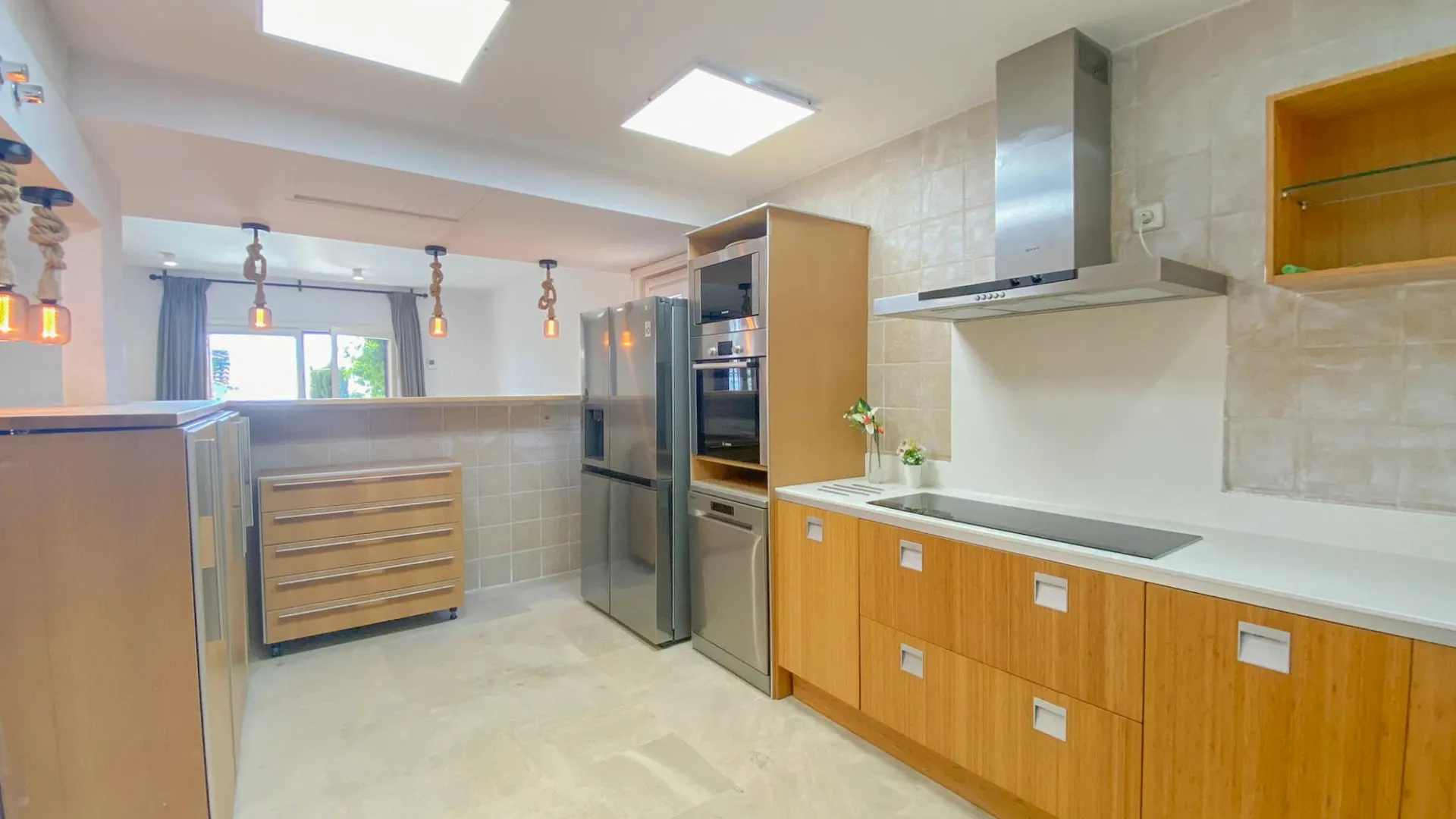 Pareado a la venta de 4 dormitorios en Marbella Golden Mile