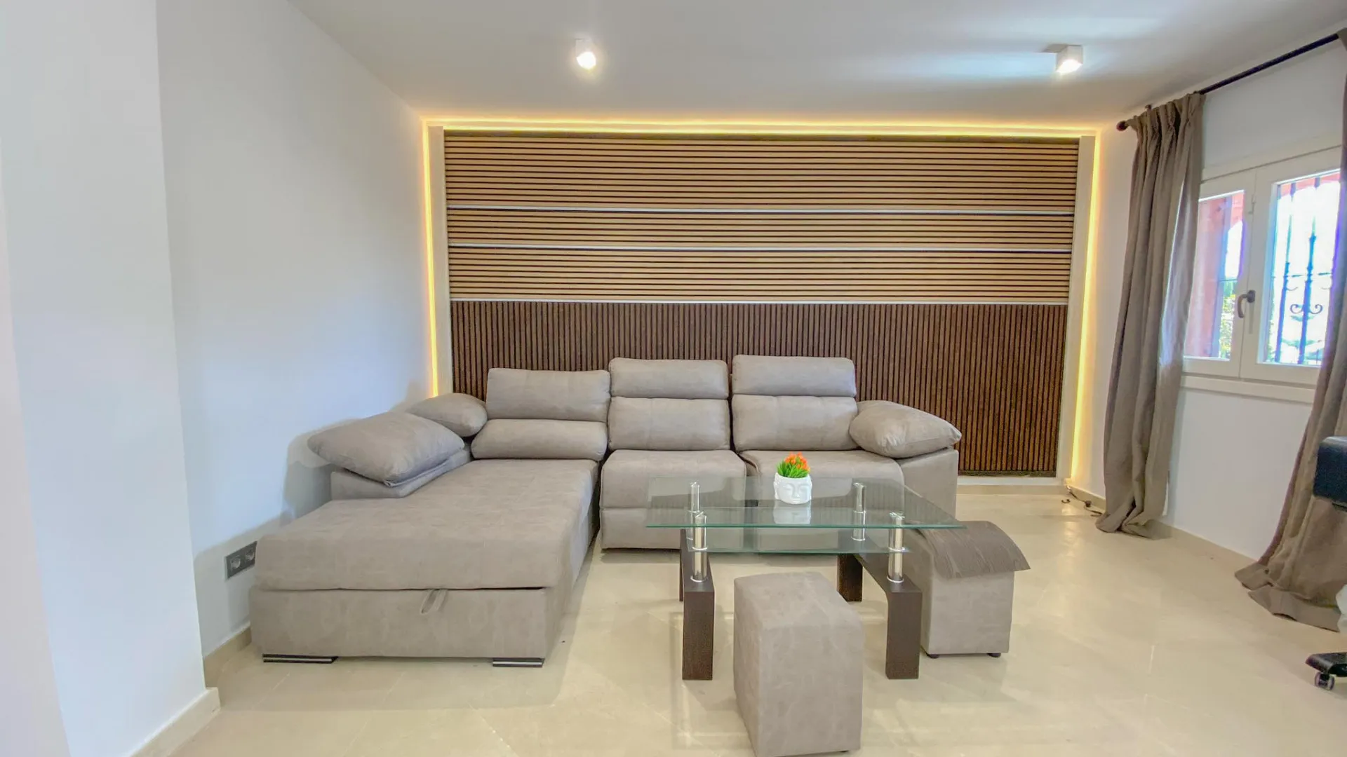 Pareado a la venta de 4 dormitorios en Marbella Golden Mile