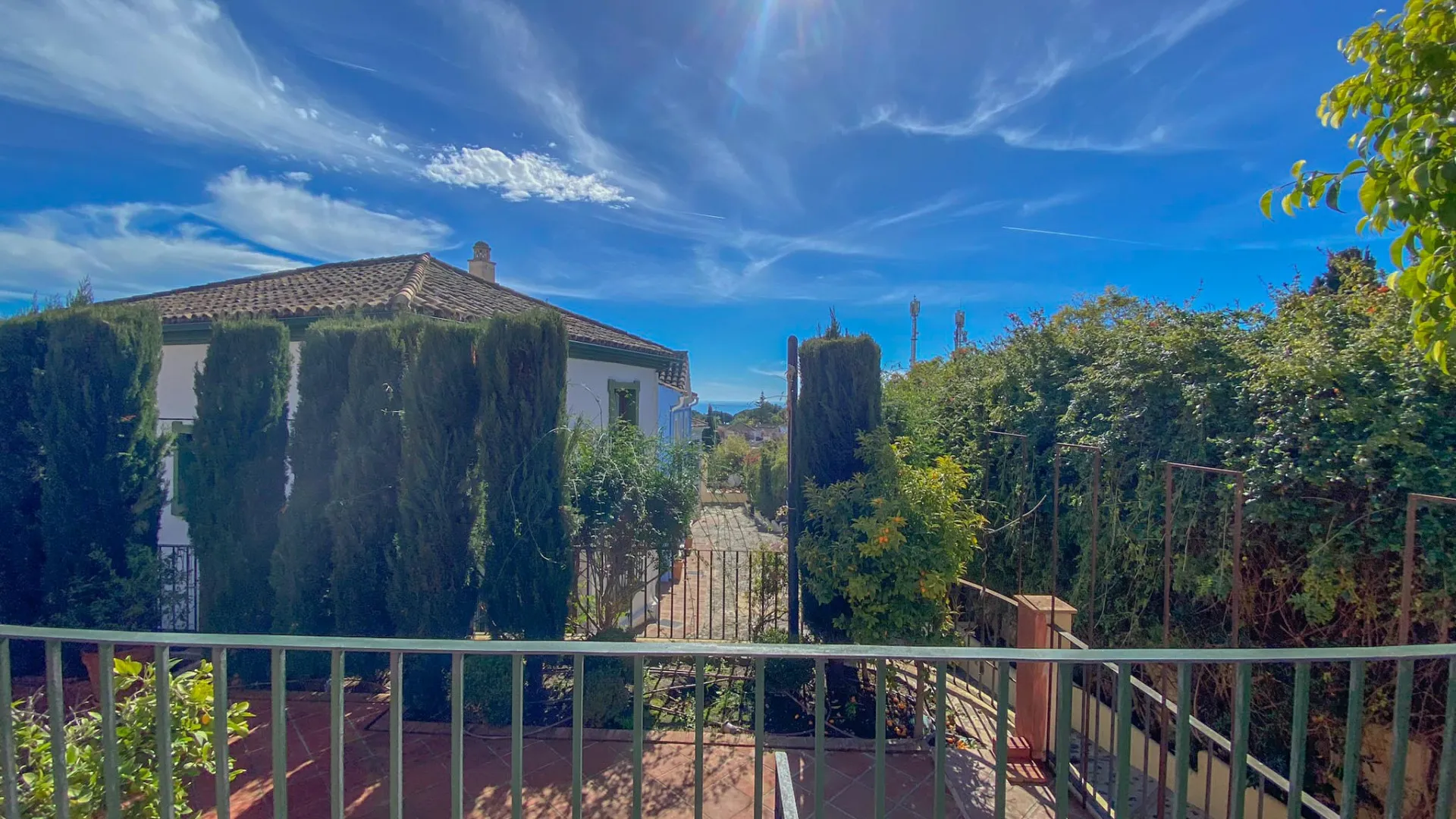 Pareado a la venta de 4 dormitorios en Marbella Golden Mile