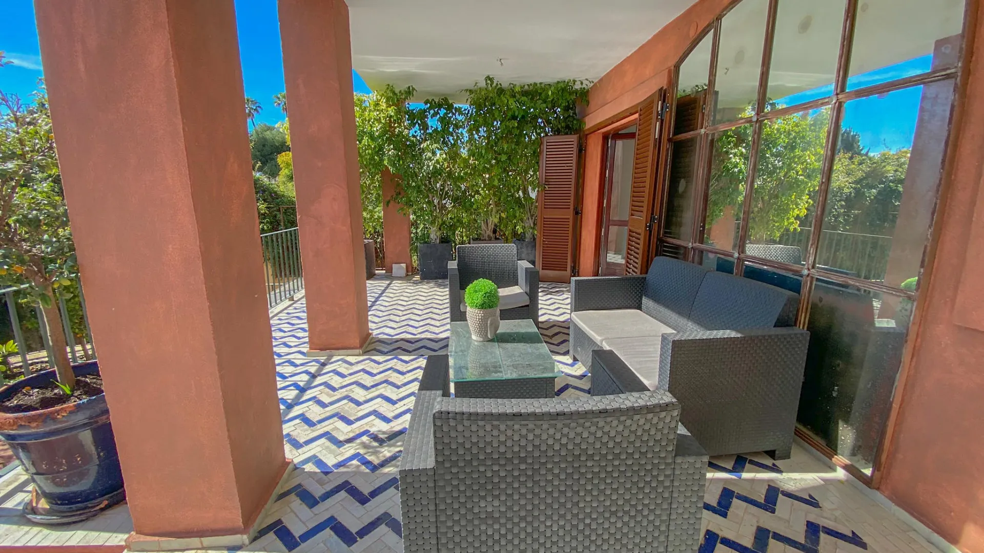 Pareado a la venta de 4 dormitorios en Marbella Golden Mile