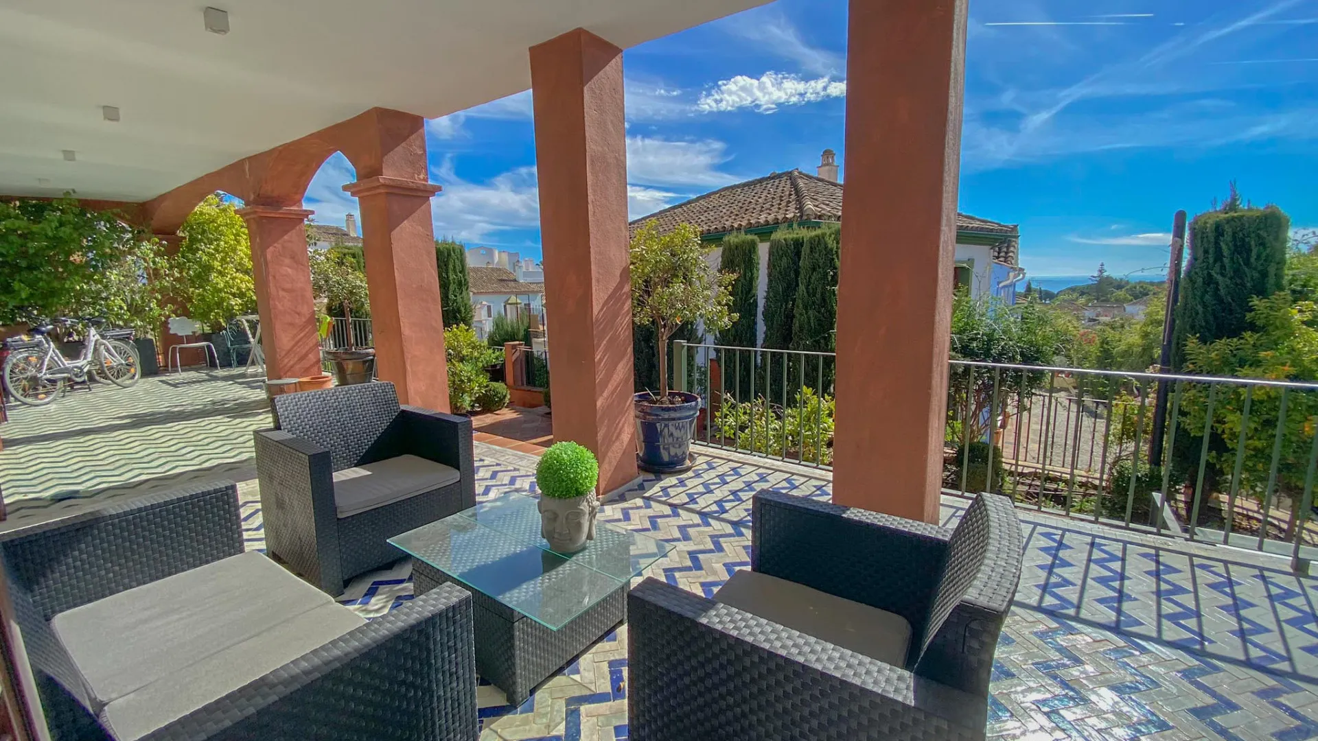 Pareado a la venta de 4 dormitorios en Marbella Golden Mile