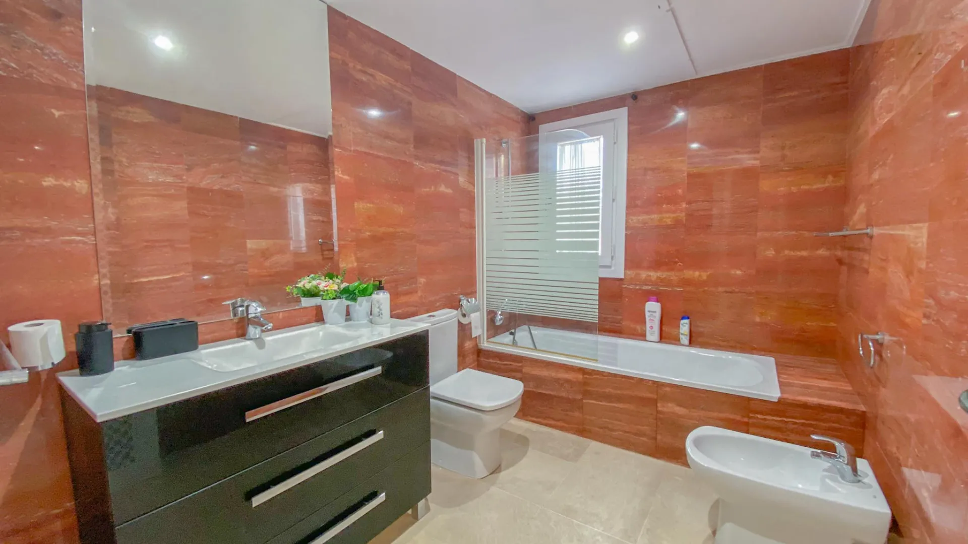 Pareado a la venta de 4 dormitorios en Marbella Golden Mile