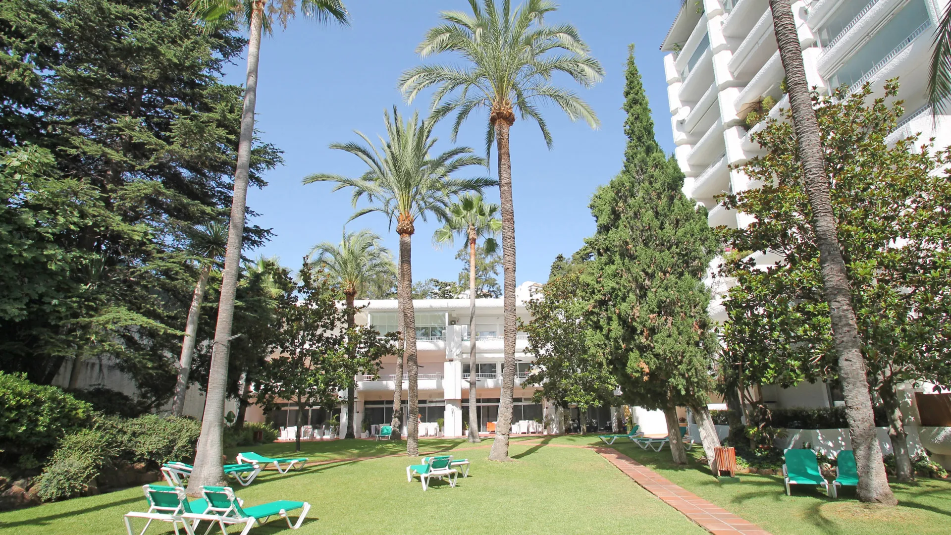 Marbella Golden Mile, Ático con 2 dormitorios en venta