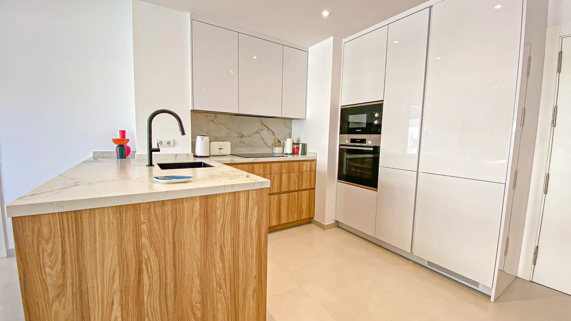 Marbella Golden Mile, Ático con 2 dormitorios en venta