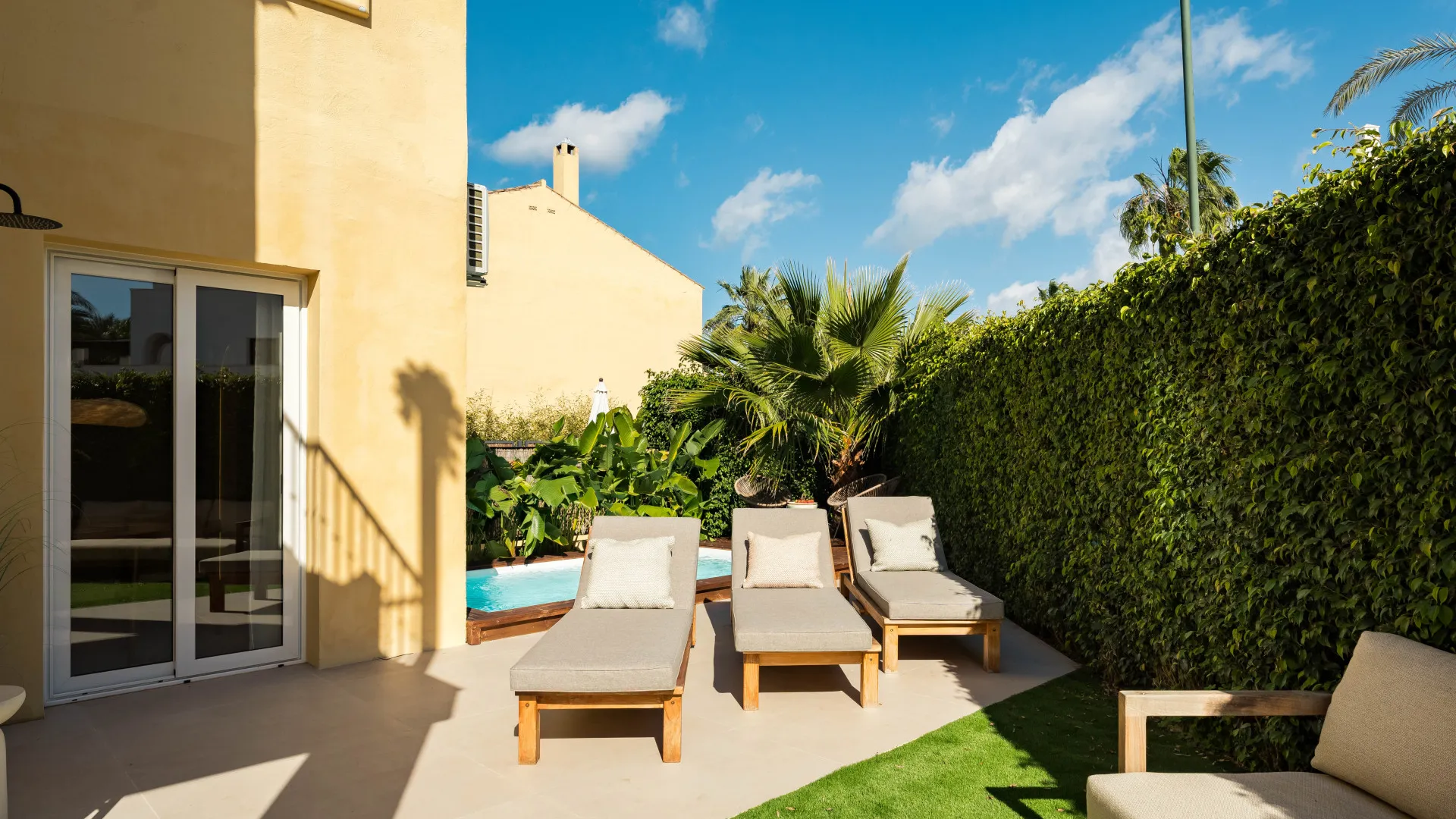 Town house in Azalea Beach for sale